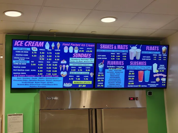 Main Street Frozen Treats Picture 8
