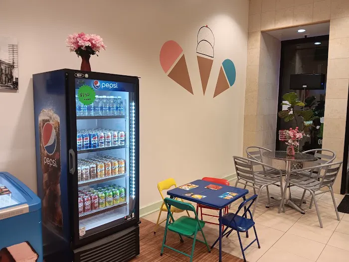Main Street Frozen Treats Picture 10