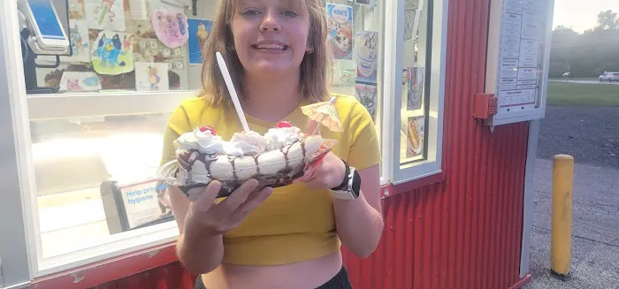 THE VILLAGE SCOOP Picture 10
