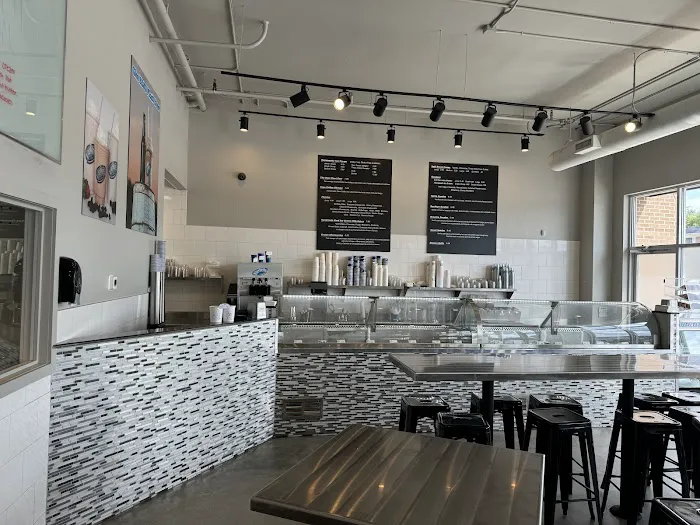 Eric's Ice Cream Factory Picture 2