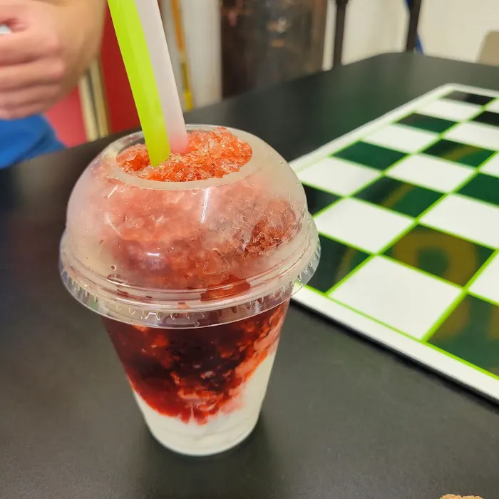 Ducky's Snowballs & Ice Cream Picture 8
