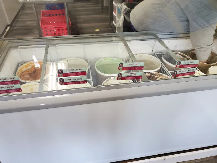 Mandy's Ice Cream Picture 1