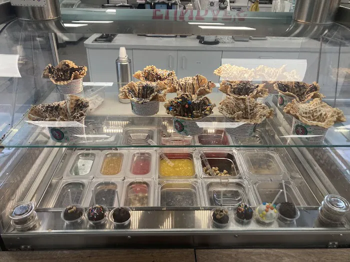 Fundae's Ice Cream & Sweets Picture 9