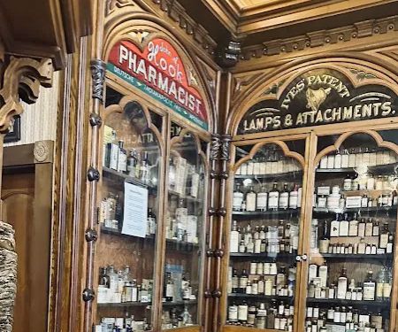 Hook's Drug Store Museum