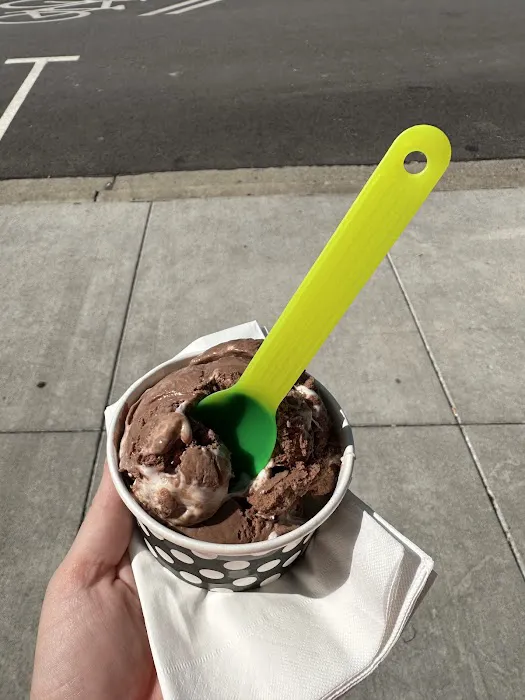 What’s The Scoop? Picture 6