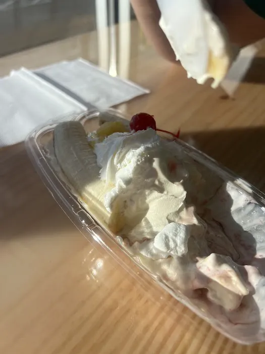 Whit’s Frozen Custard of Germantown, OH Picture 8