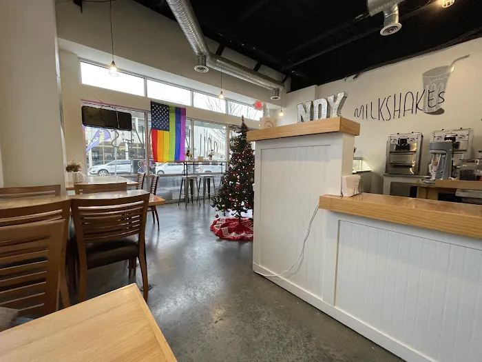 Gordons Milkshake Bar Picture 1