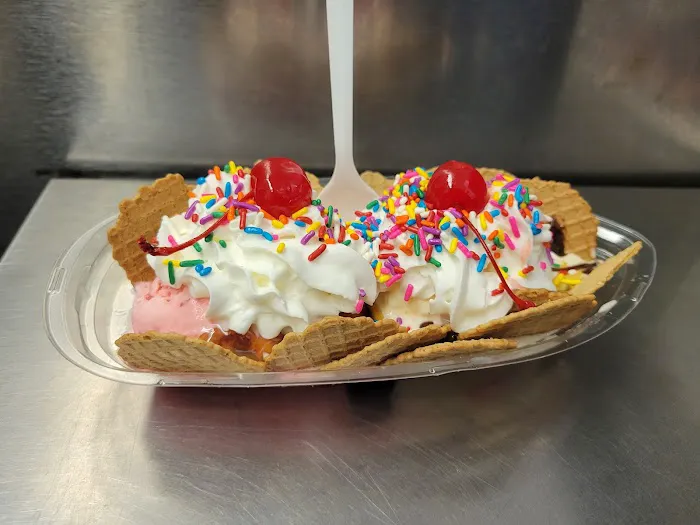 Coney Land Picture 3