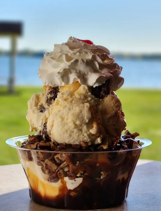 Lakeside Swirl Picture 9