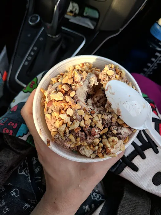 Mickey's Dairy Twist Picture 3