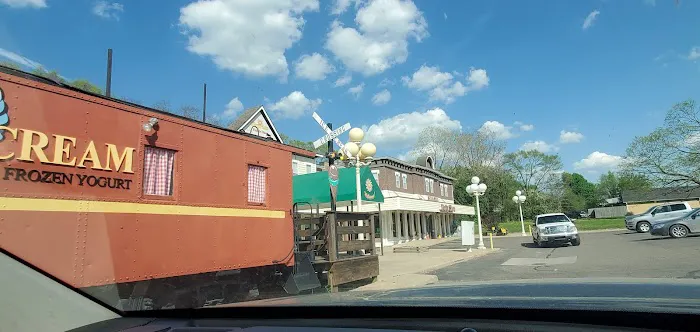 Whistle Stop Ice Cream Caboose Picture 9