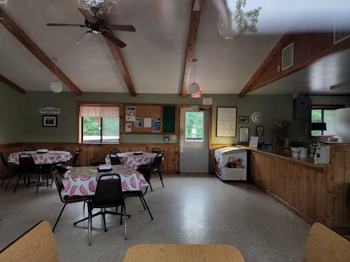 Yellowstone Lake Dairy Restaurant Picture 3