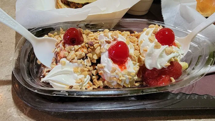 Rhapsodies Gourmet Frozen Custard and Sandwiches Picture 7