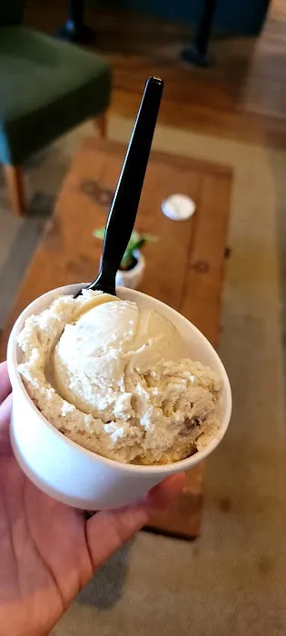 Parlor Coffee & Cream Picture 2