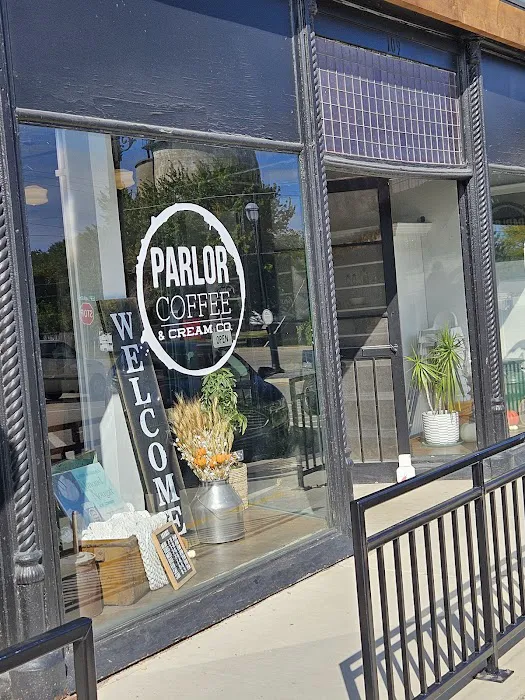 Parlor Coffee & Cream Picture 1