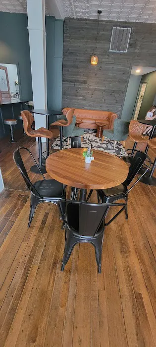 Parlor Coffee & Cream Picture 5