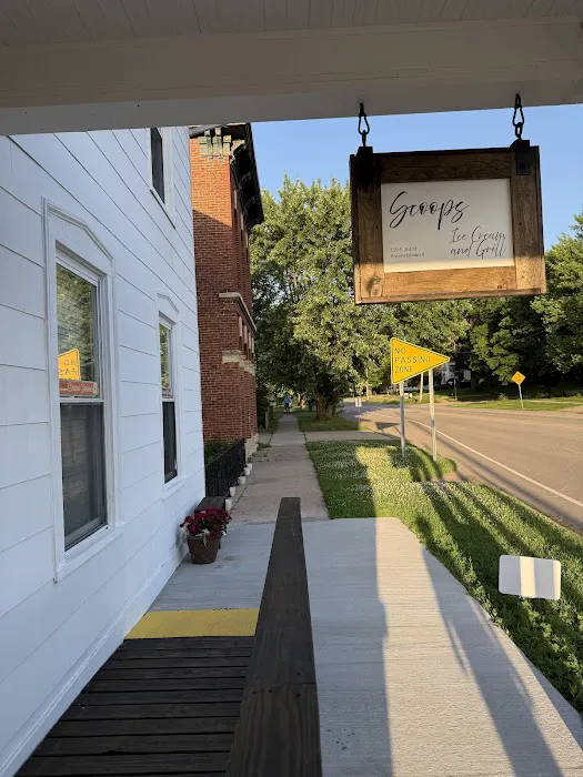 Scoops Ice Cream and Grill Picture 2