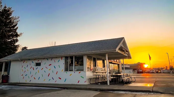 Doozie’s Ice Cream Place Picture 1