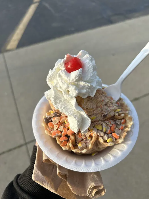 Blue Moon Ice Cream Shop Picture 10