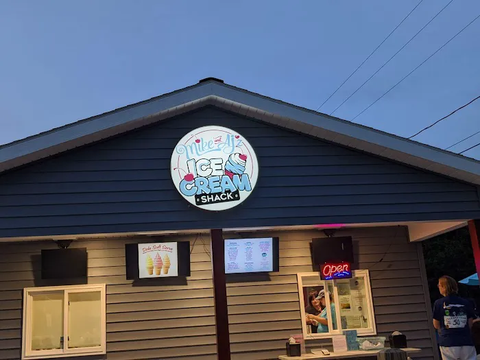 Mike & Aj'z Ice Cream Shack Picture 5
