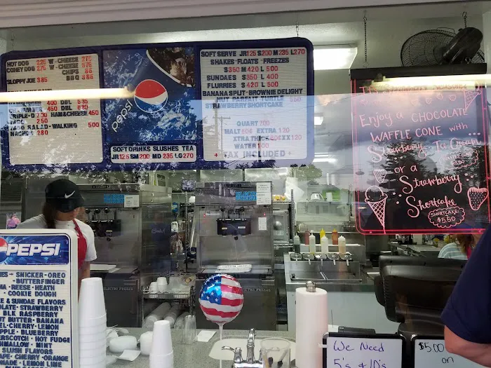 Lizton Dairy Bar Picture 10