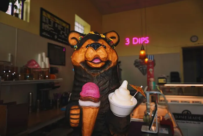 3 Dips Ice Cream Shoppe Picture 8