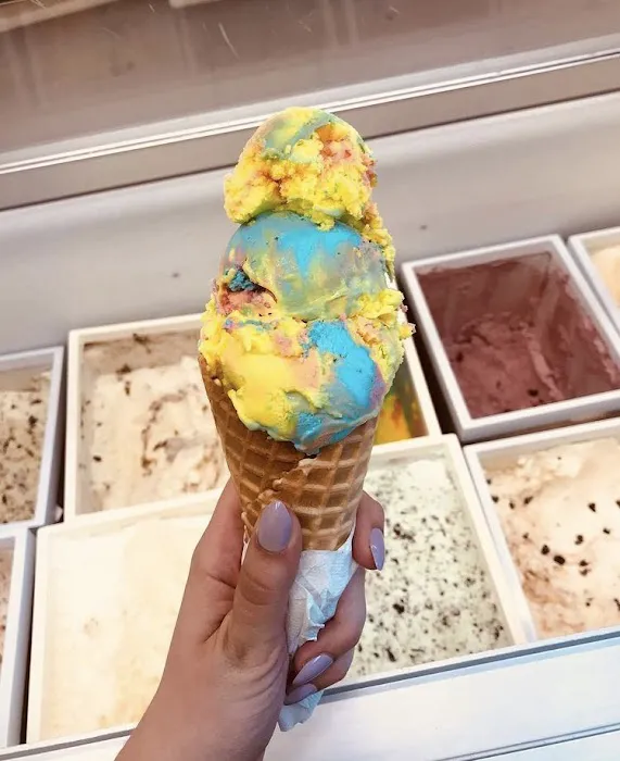 3 Dips Ice Cream Shoppe Picture 9