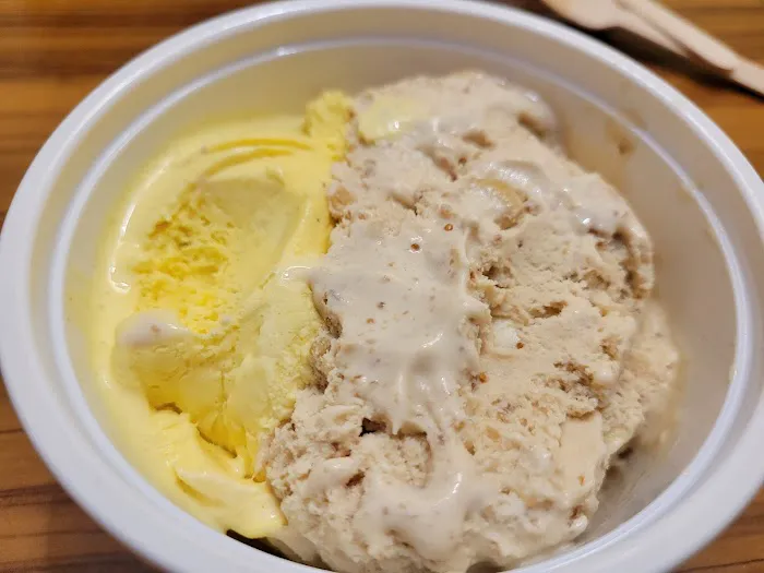 Chukee's Ice Cream Picture 3