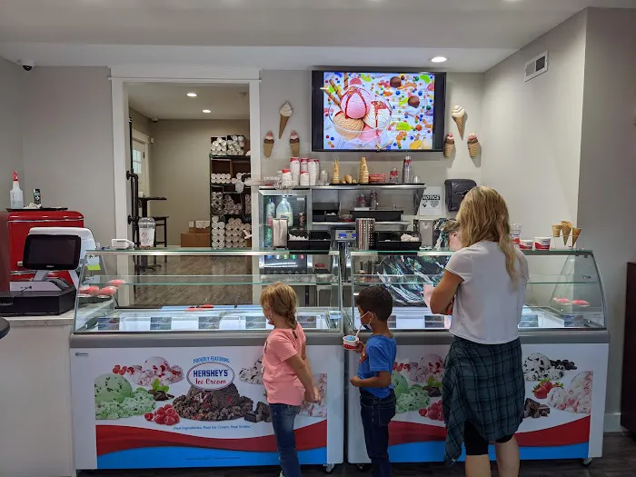 Bates Ice cream Picture 6