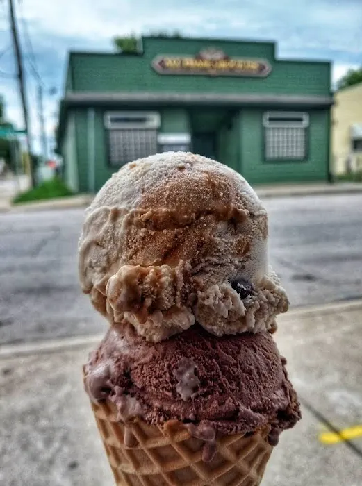 Bates Ice cream Picture 8