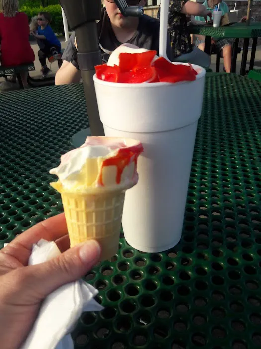Scoop's Soft Serve LLC Picture 5