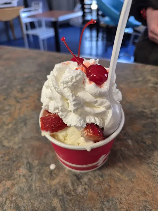 Jackie's Custard Co. On Millpond Picture 2