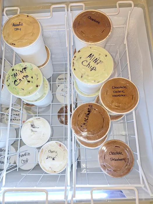Jackie's Custard Co. On Millpond Picture 7