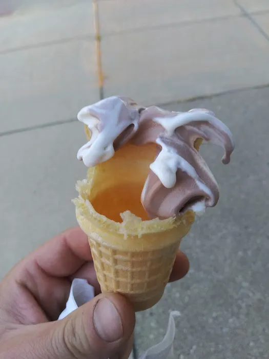 Lucy's Frozen Custard Picture 5