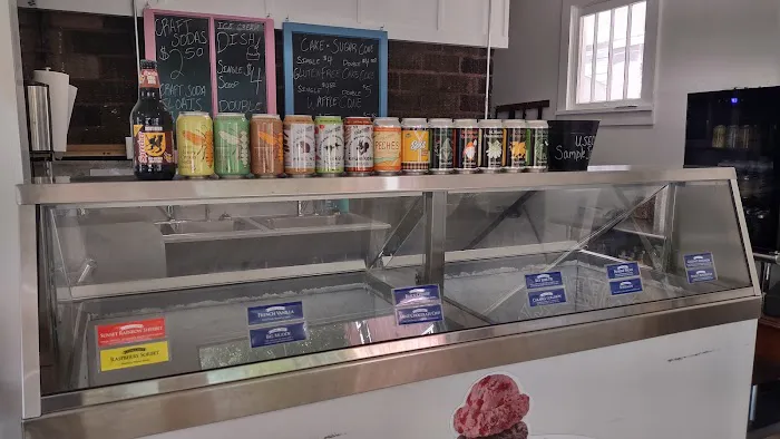 The Sweet Life Ice Cream Parlor Picture 7