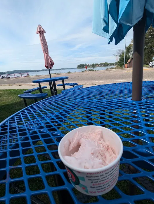 Merrimac Ferry Landing Concessions Picture 9