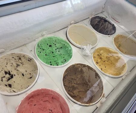 SweetER n' SaultyER Ice Cream Parlor & Car Hop