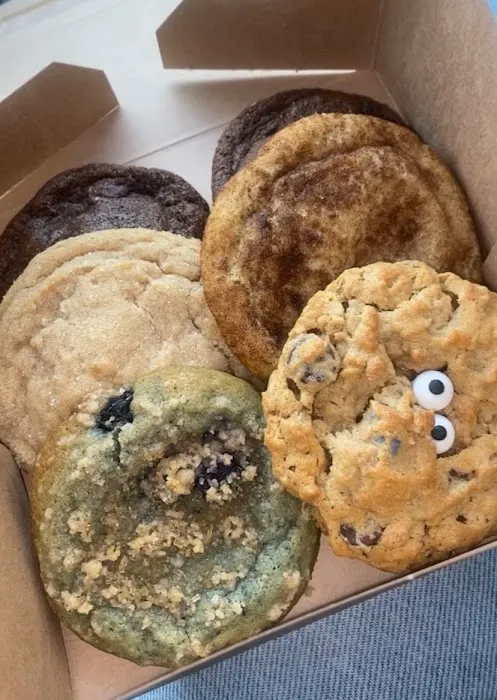 Legendairy Cookies 'N Creamery Picture 6