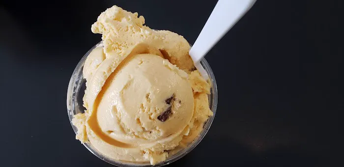 Scoops Ice Cream House Picture 4