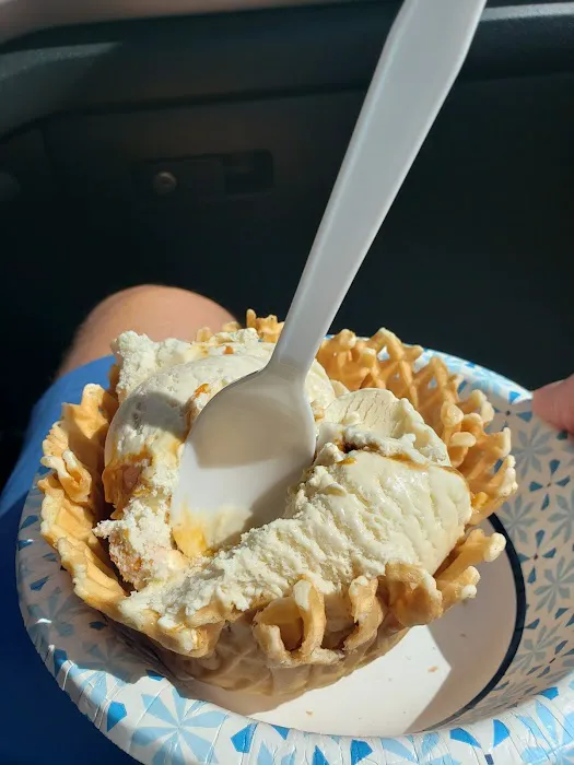 Scoops Ice Cream House Picture 8