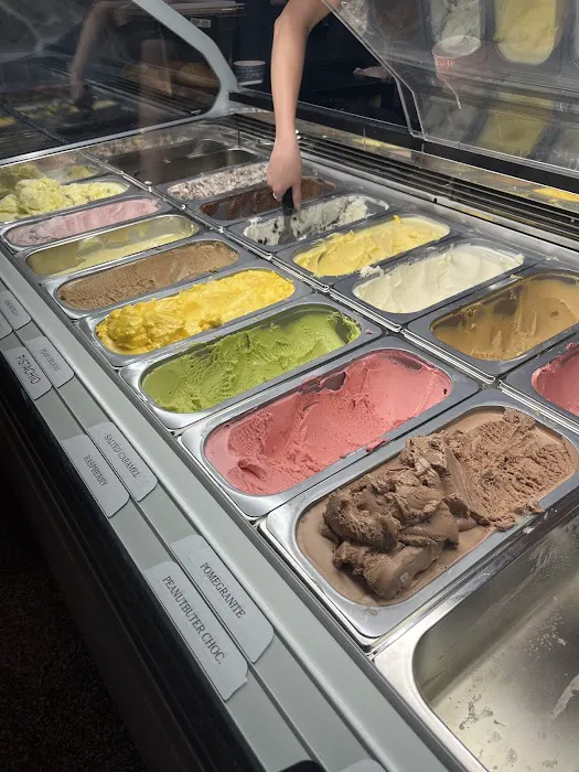 Sweet Bean Gelato & Intelligentsia Coffee Shop Picture 6