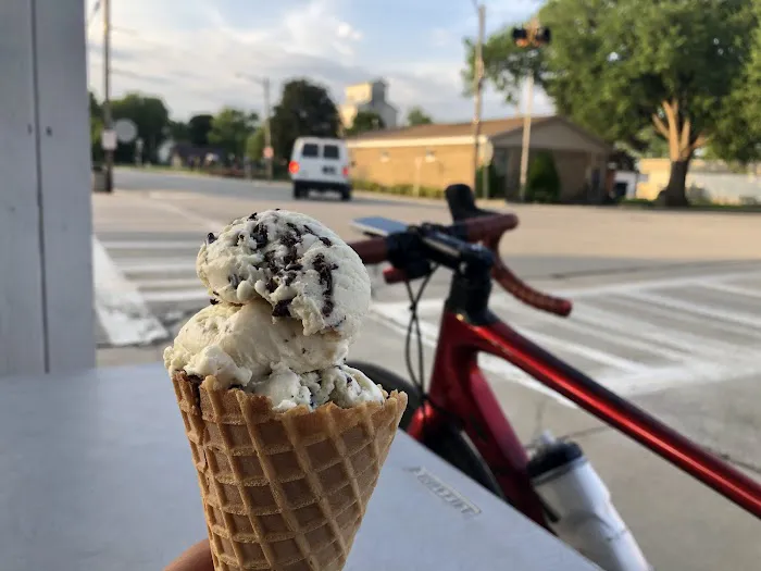 Chocolate Shoppe Ice Cream Picture 1