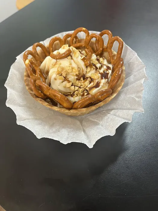 Fulton Ice Cream Shop Picture 4