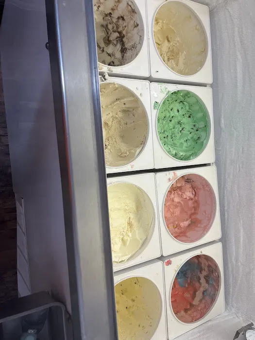 Fulton Ice Cream Shop Picture 10