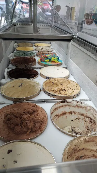 McEwan Street Fudge and Ice Cream Shop Picture 9