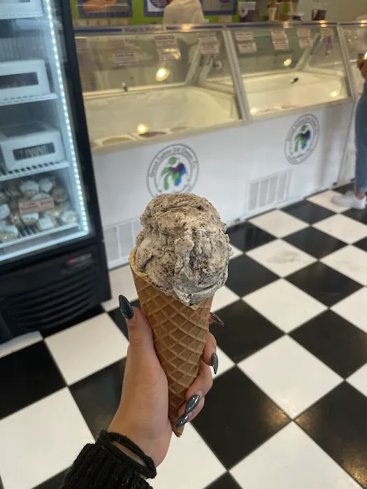 Great Lakes Ice Cream Company Picture 5