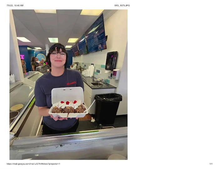 Mooney’s Ice Cream and Cakes Picture 8
