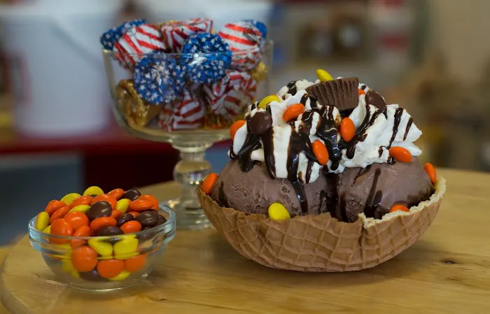 Great Lakes Ice Cream Co. Picture 3
