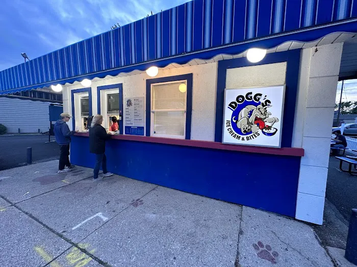 Dogg's Ice Cream & Bites Picture 1
