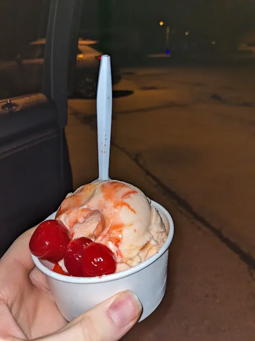Pinky's Scoop Shack Picture 1
